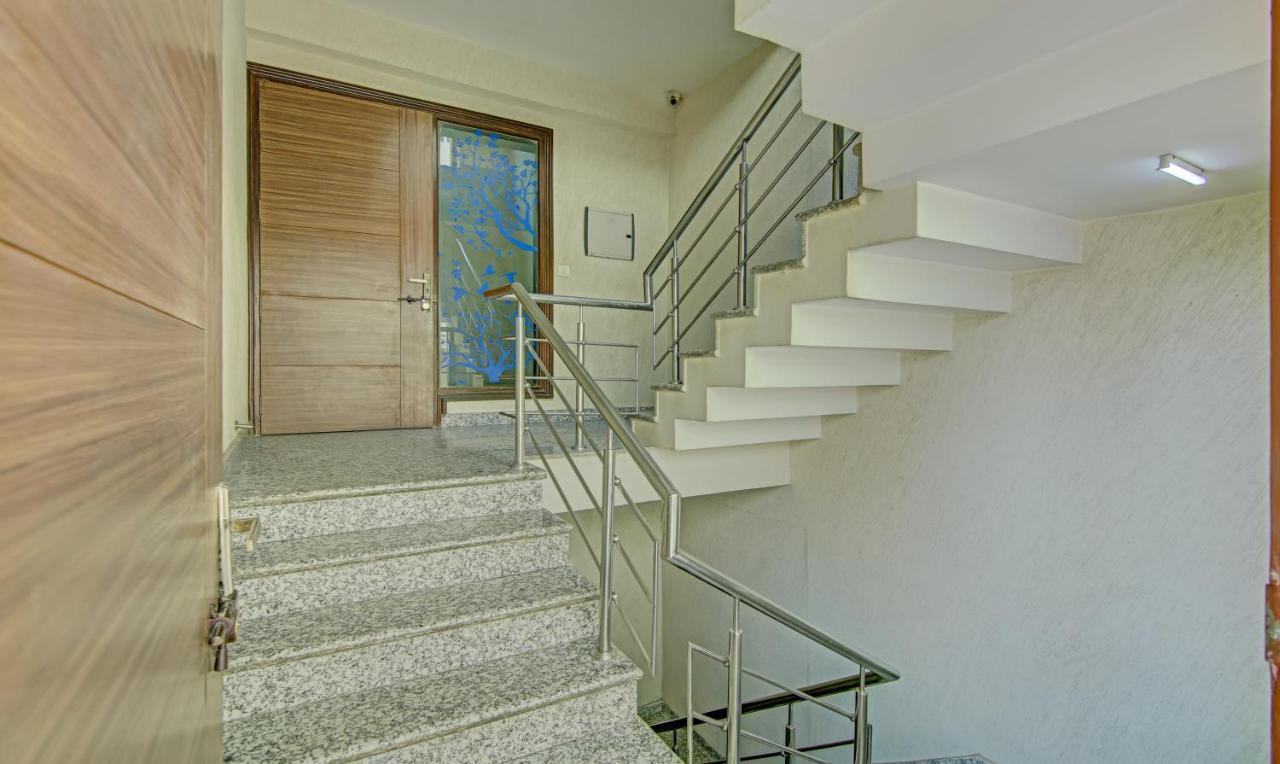 Itsy Hotels Swastika Inn Sector 26 Noida Exterior foto